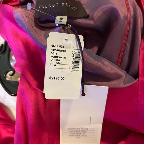 Talbot Runhof Noomi5 crepe satin gown - Picture 7 of 7